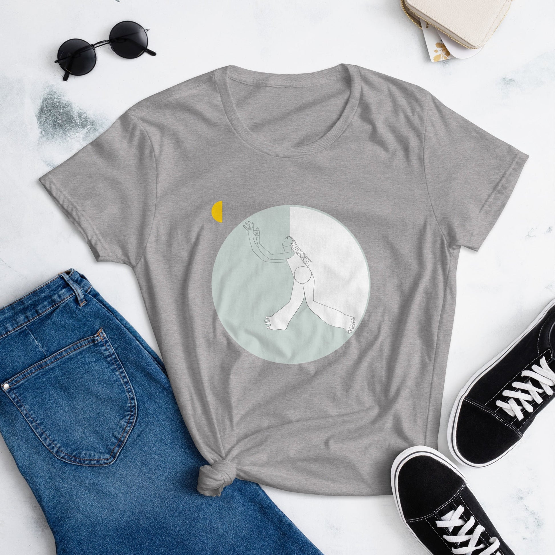 womens-t-shirt-dance-with-the-moon-2-heather-grey