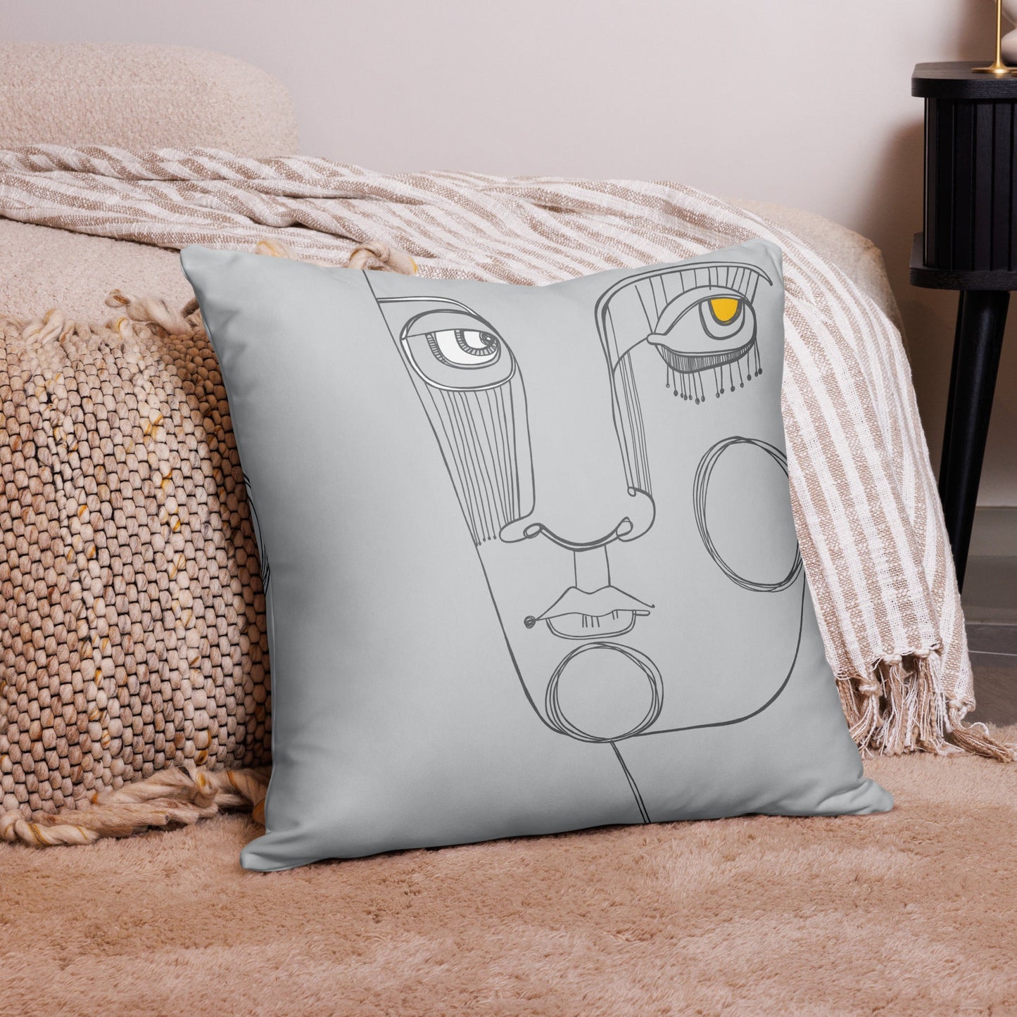 basic-pillow-faces-look-5-grey