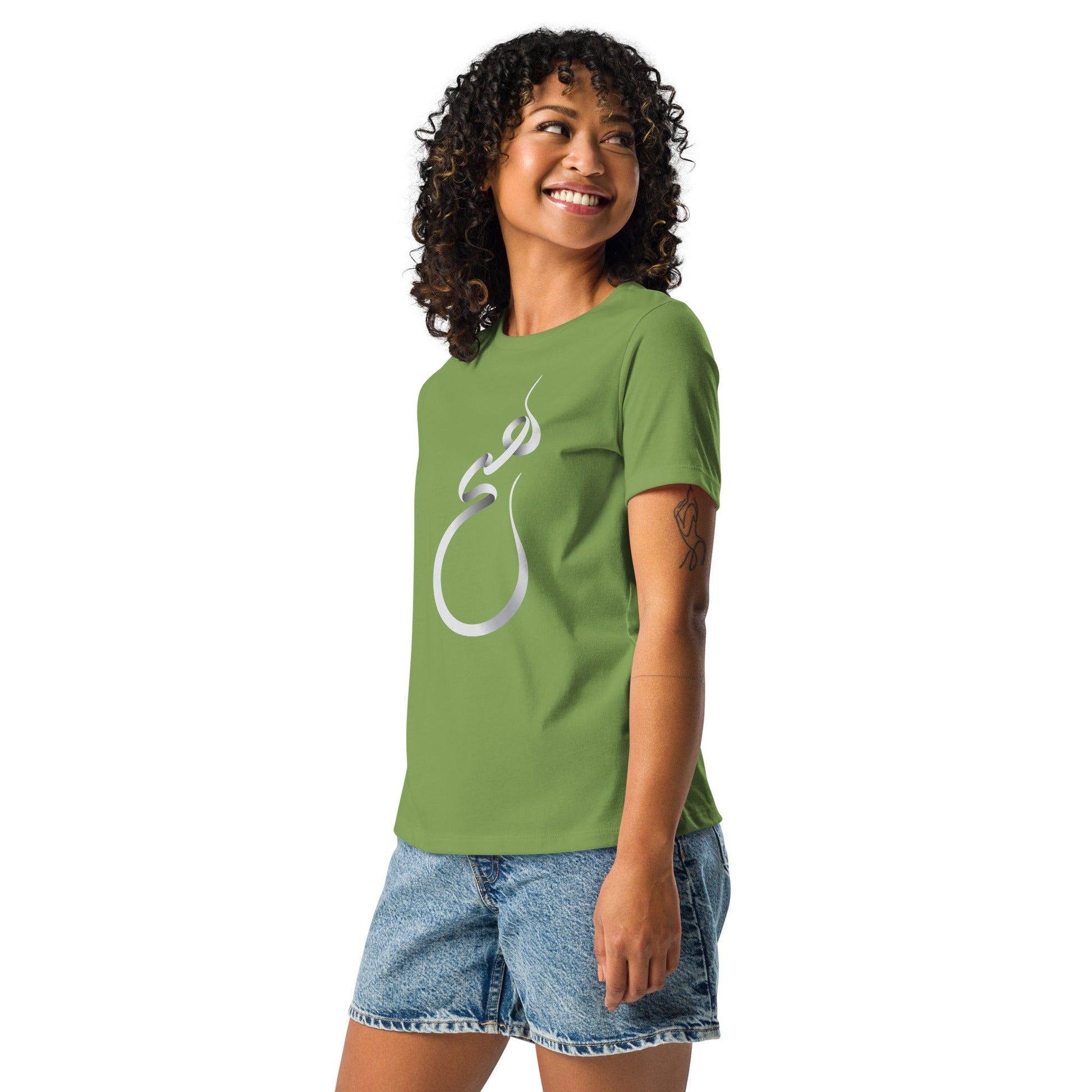womens-relaxed-tshirt-nothing-hich-leaf